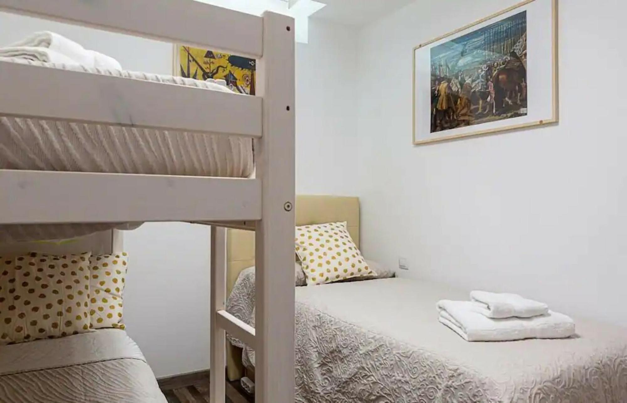 2Bedroom Duplex In Hortaleza Near Metro Madrid Exterior foto